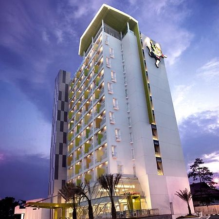 Shakti Hotel Bandung Dış mekan fotoğraf