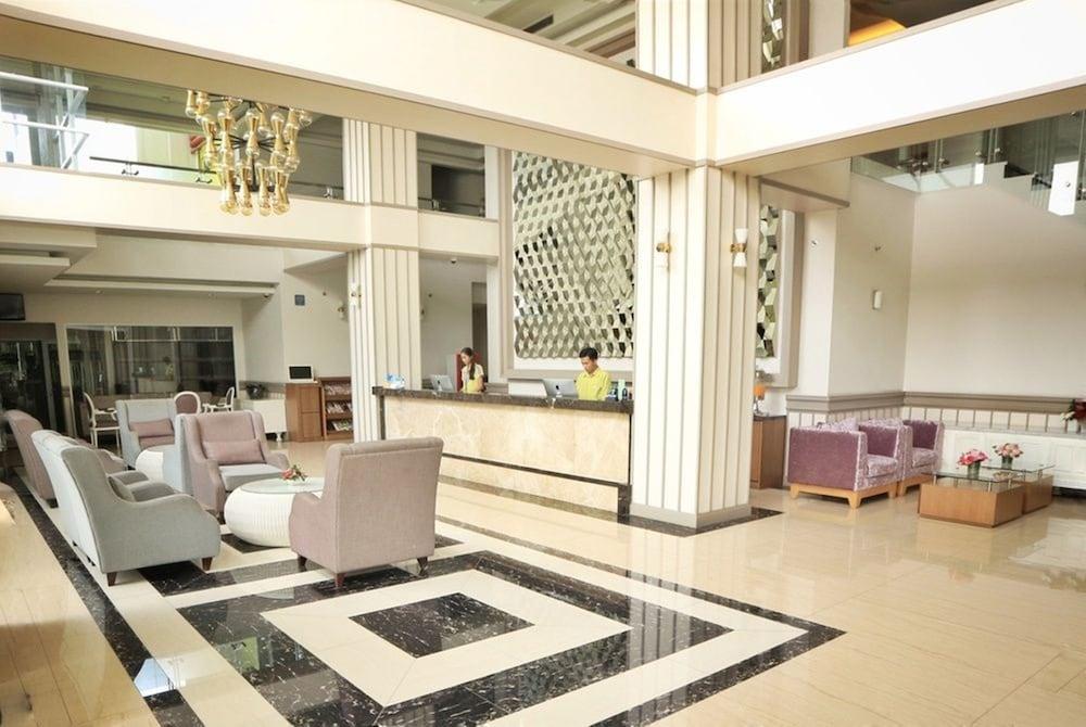 Shakti Hotel Bandung Dış mekan fotoğraf